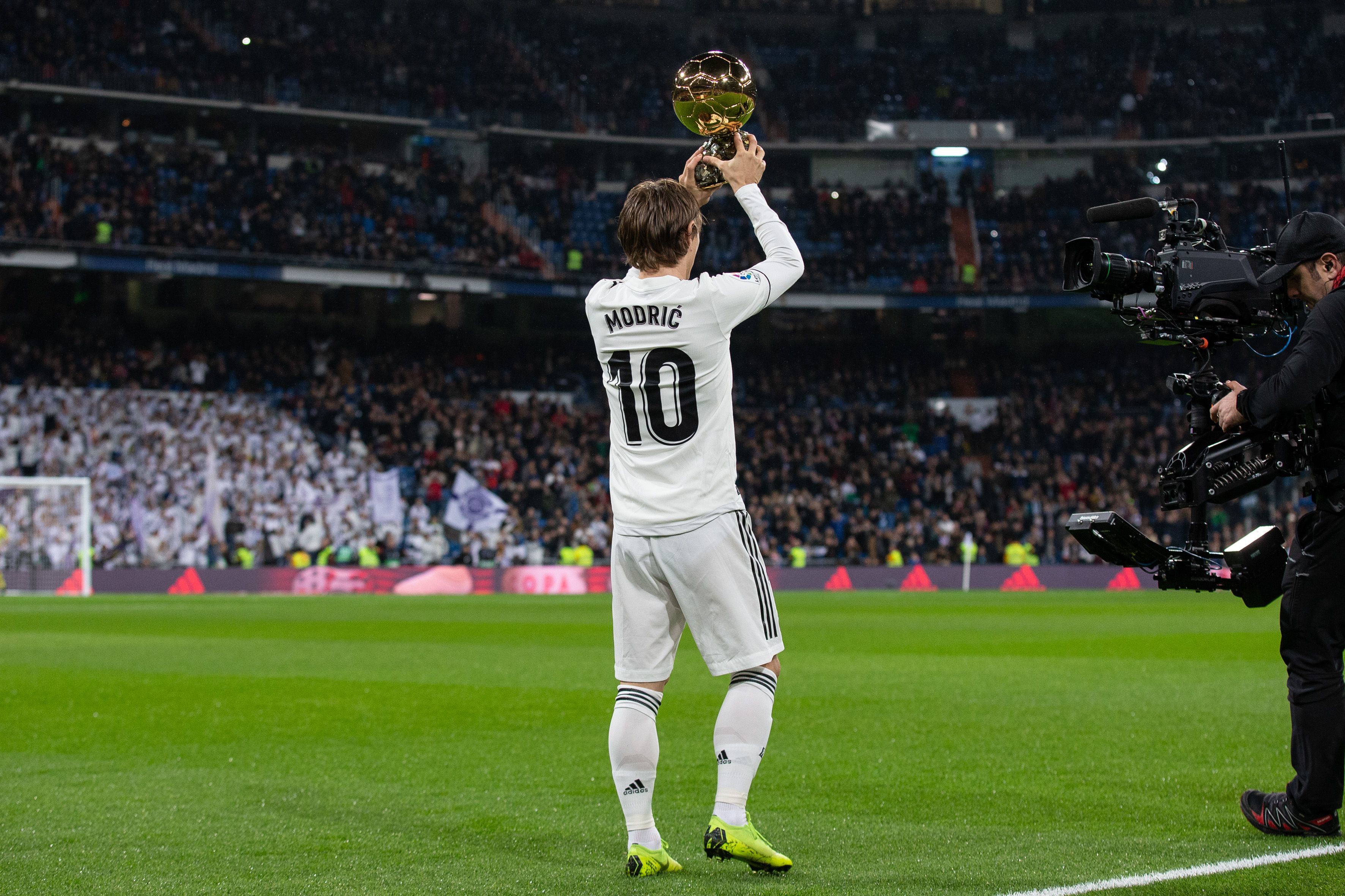 梅西低估自己的影响力！他曾认为自己在中国没保利尼奥出名！