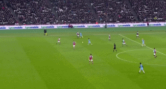 记者：梅西不希望拉波尔塔利用自己，因此回诺坎普没通知巴萨