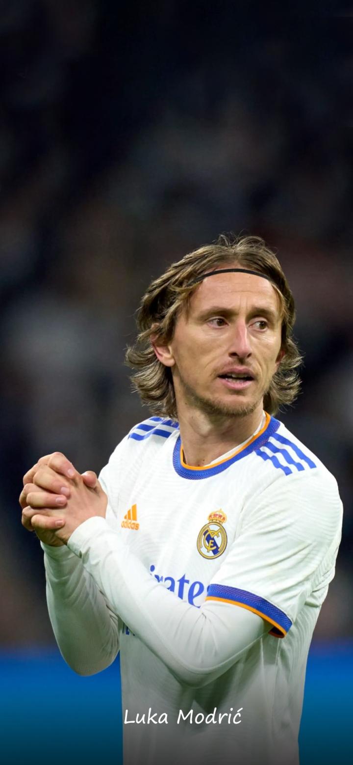 记者：切尔西在努力引进罗克，曼联也在关注他的情况