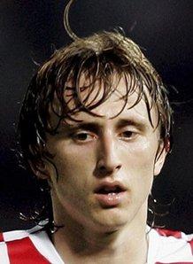 曼联2-2埃弗顿，B费点射+助攻，芒特破门，海文自摆乌龙