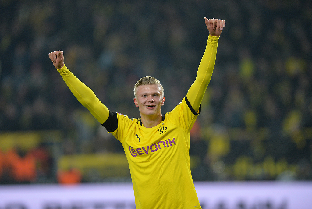 欧冠半场：蒂尔破门，阿尔瓦雷斯扳平，埃因霍温1-1马竞