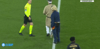 老头儿连续10场联赛踢满90分钟